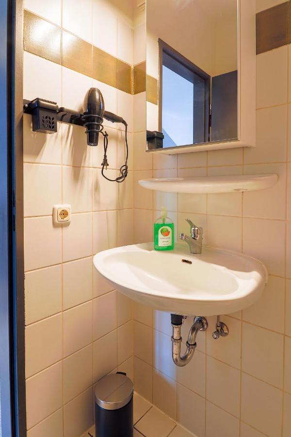 K-Units: Luebeck Roter Loewe - City Nahes Appartement Ngoại thất bức ảnh