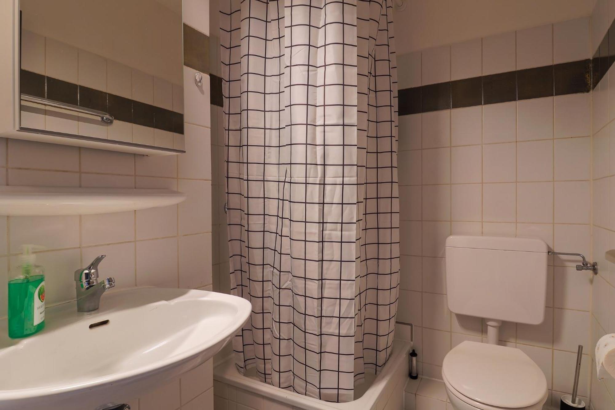 K-Units: Luebeck Roter Loewe - City Nahes Appartement Ngoại thất bức ảnh